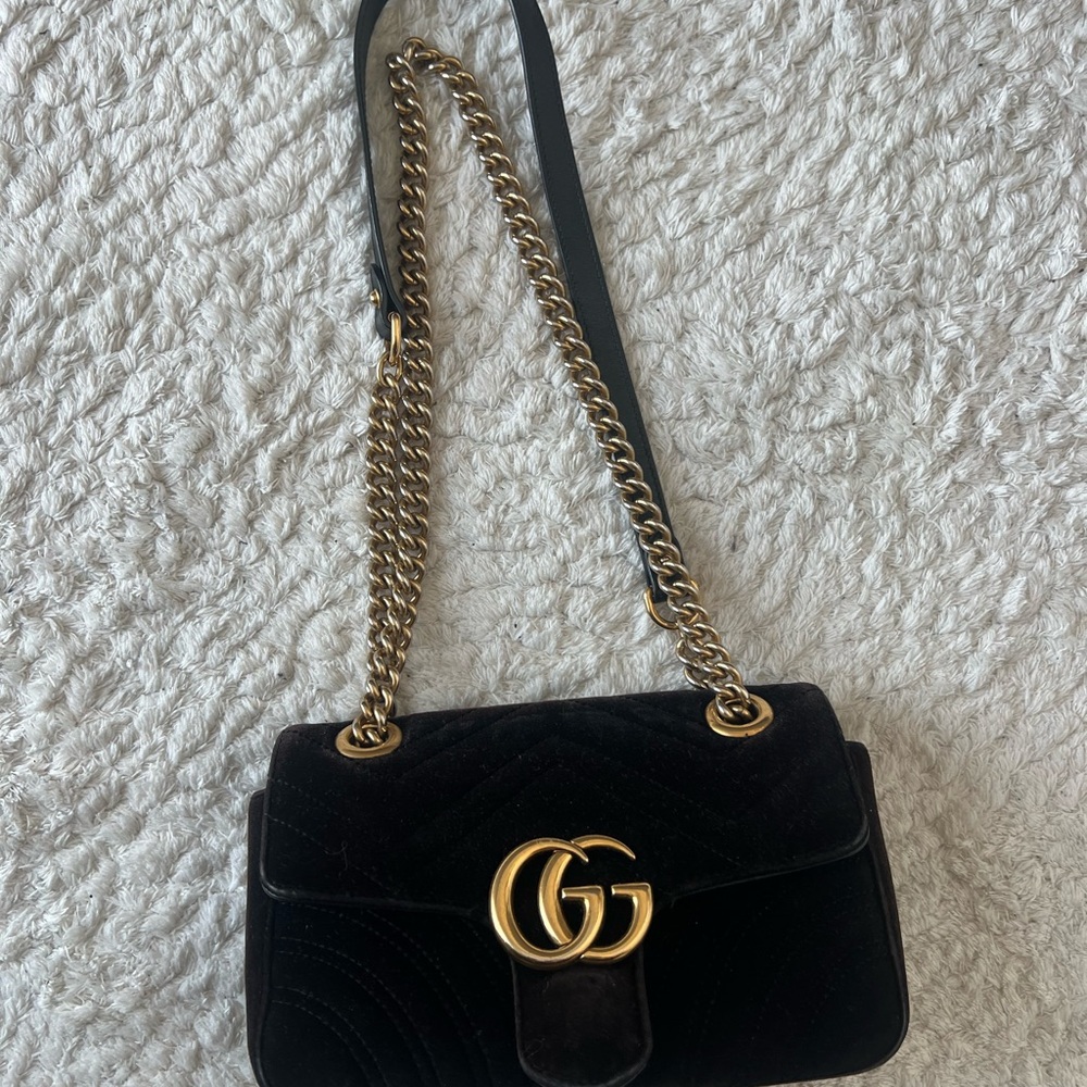 Gucci Black Shoulder Bag with Gold Chain